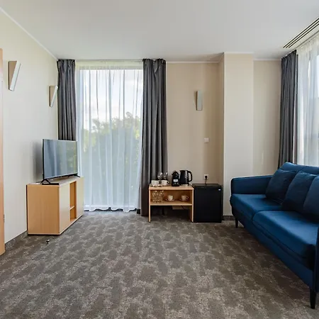 Apartmenty W Hotelu Lechicka Poznań Eksteriør bilde